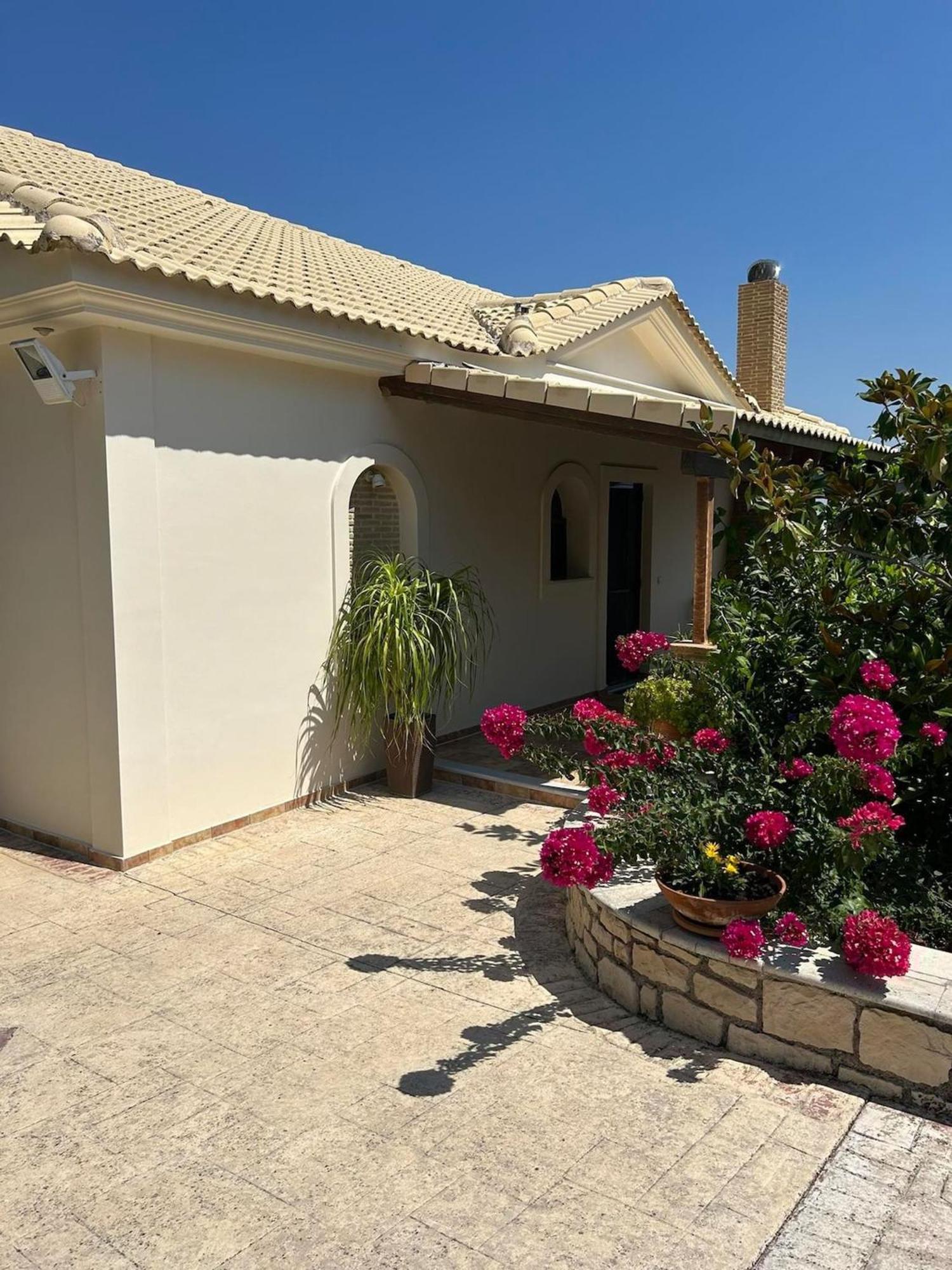 Villa Clairy Mouzákion Exterior foto